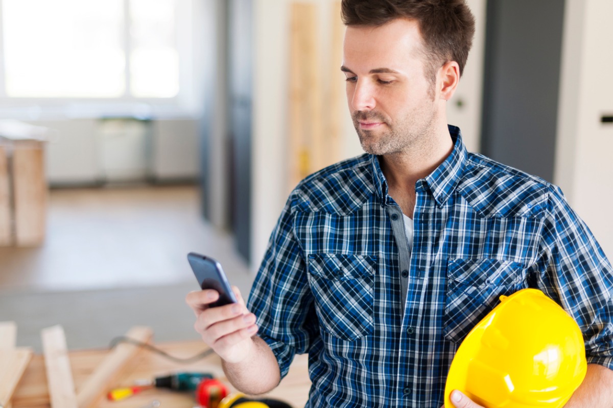 Best Cell Phone For Construction Workers