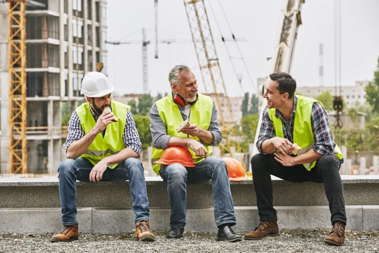 Construction Lunch Box: 8 Best Insulated Lunch Bags for Service Contractors