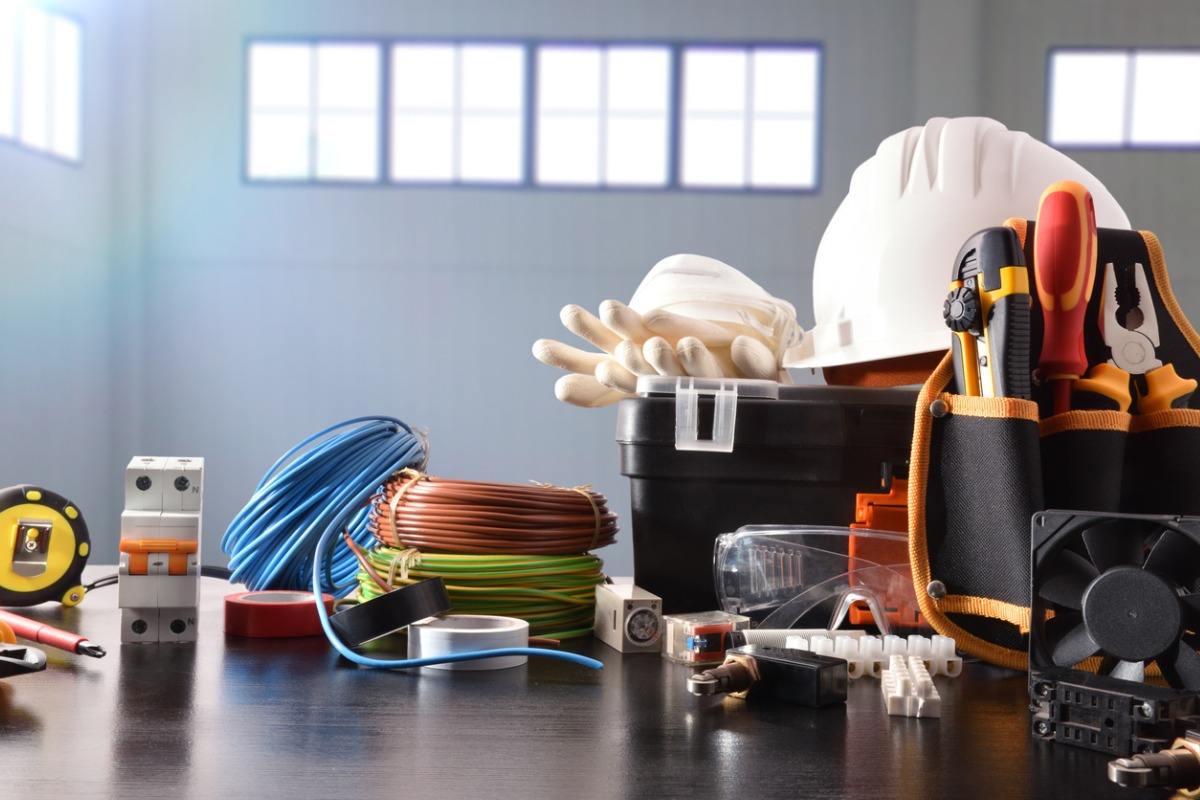 Best 25 Electrician Tools: Essential Tools to Get the Job Done