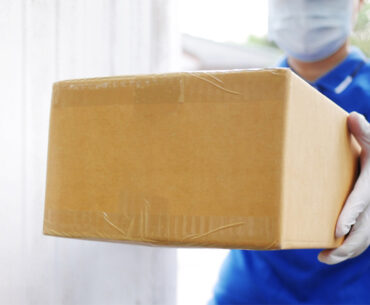 ultimate guide to becoming a medical specimen courier header